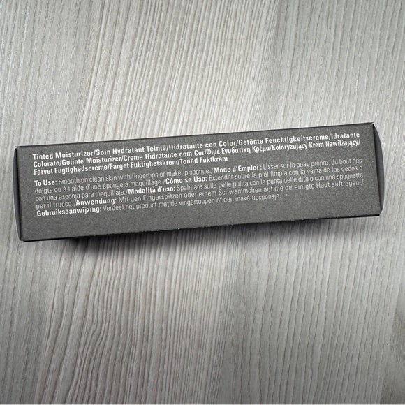 Aveda Mineral Tinted Moisture Hydration Oil-Free Plant Essences 04 Sandstone NIB - Picture 4 of 4